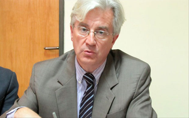 M. Alain Holleville, chef de délégation de la Commission européenne 